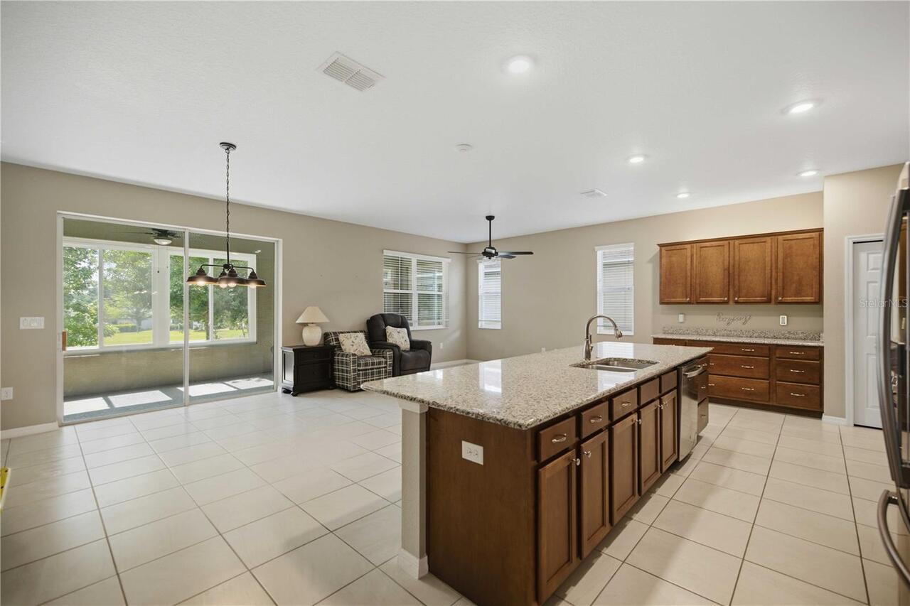 Listing Photo 10