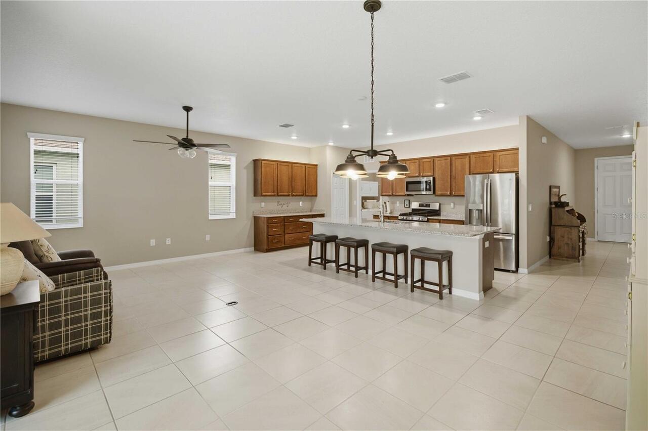 Listing Photo 12