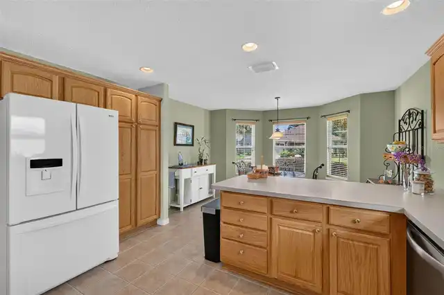 Listing Photo 14