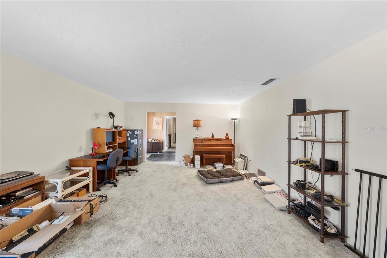 Listing Photo 9