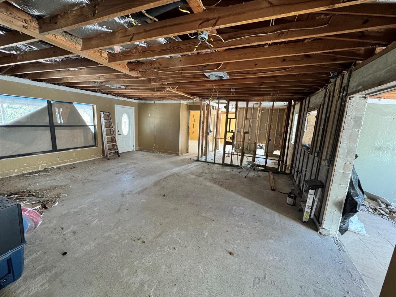 Listing Photo 10