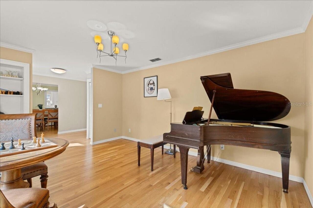 Listing Photo 10