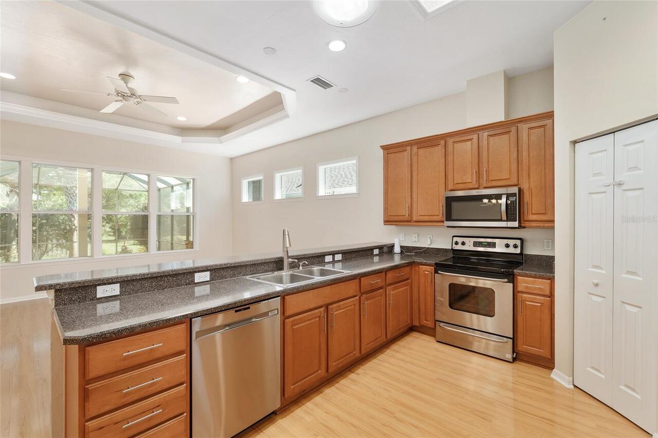 Listing Photo 14