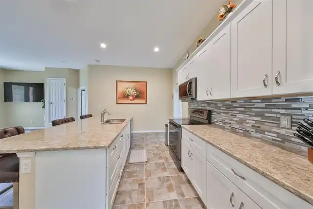 Listing Photo 7