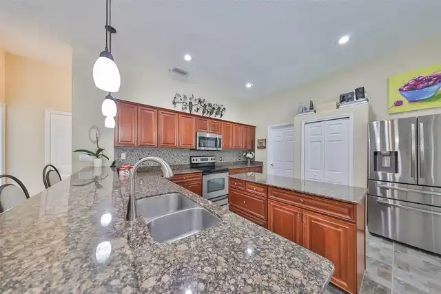 Listing Photo 17