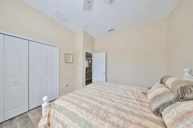 Listing Photo 24