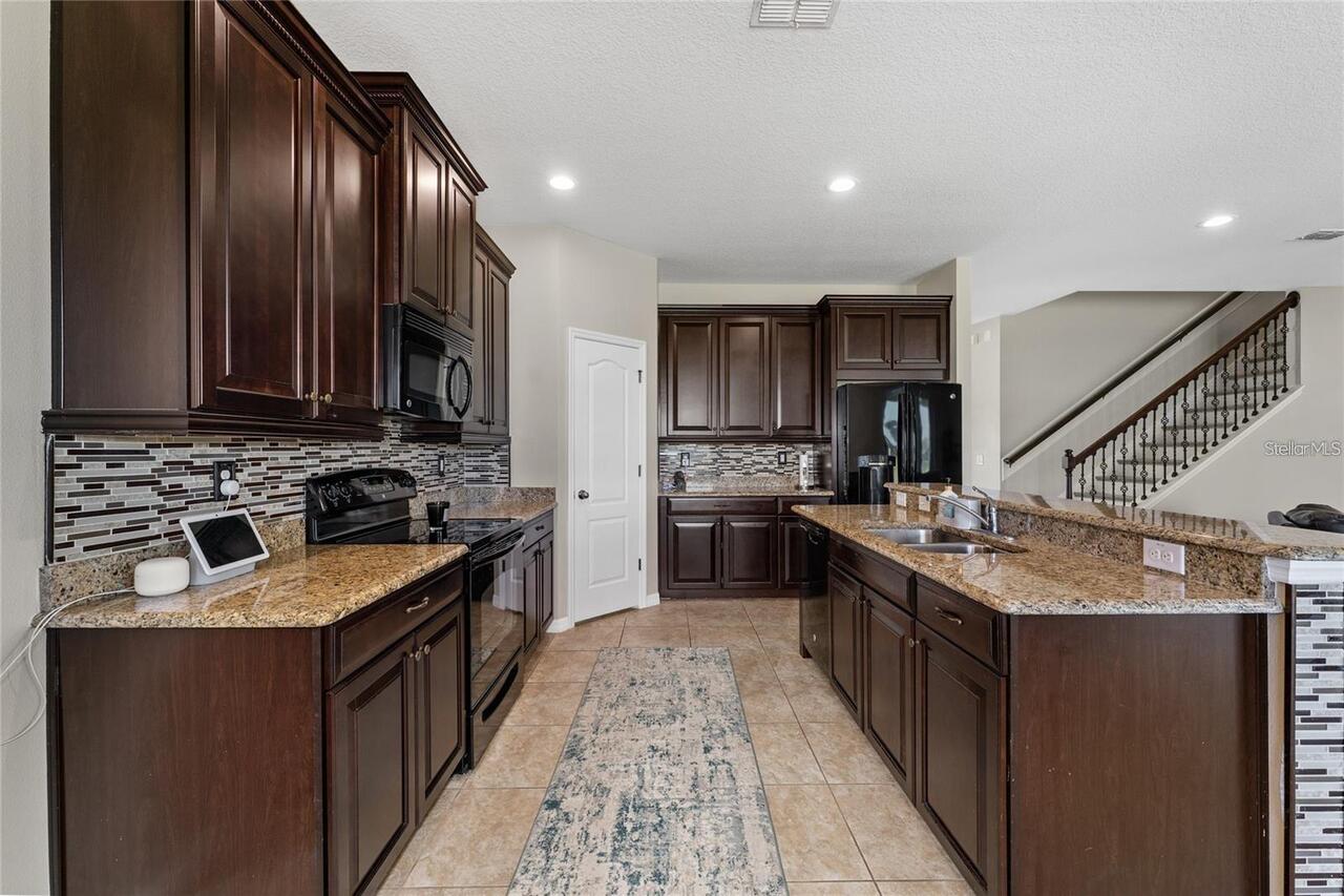 Listing Photo 11