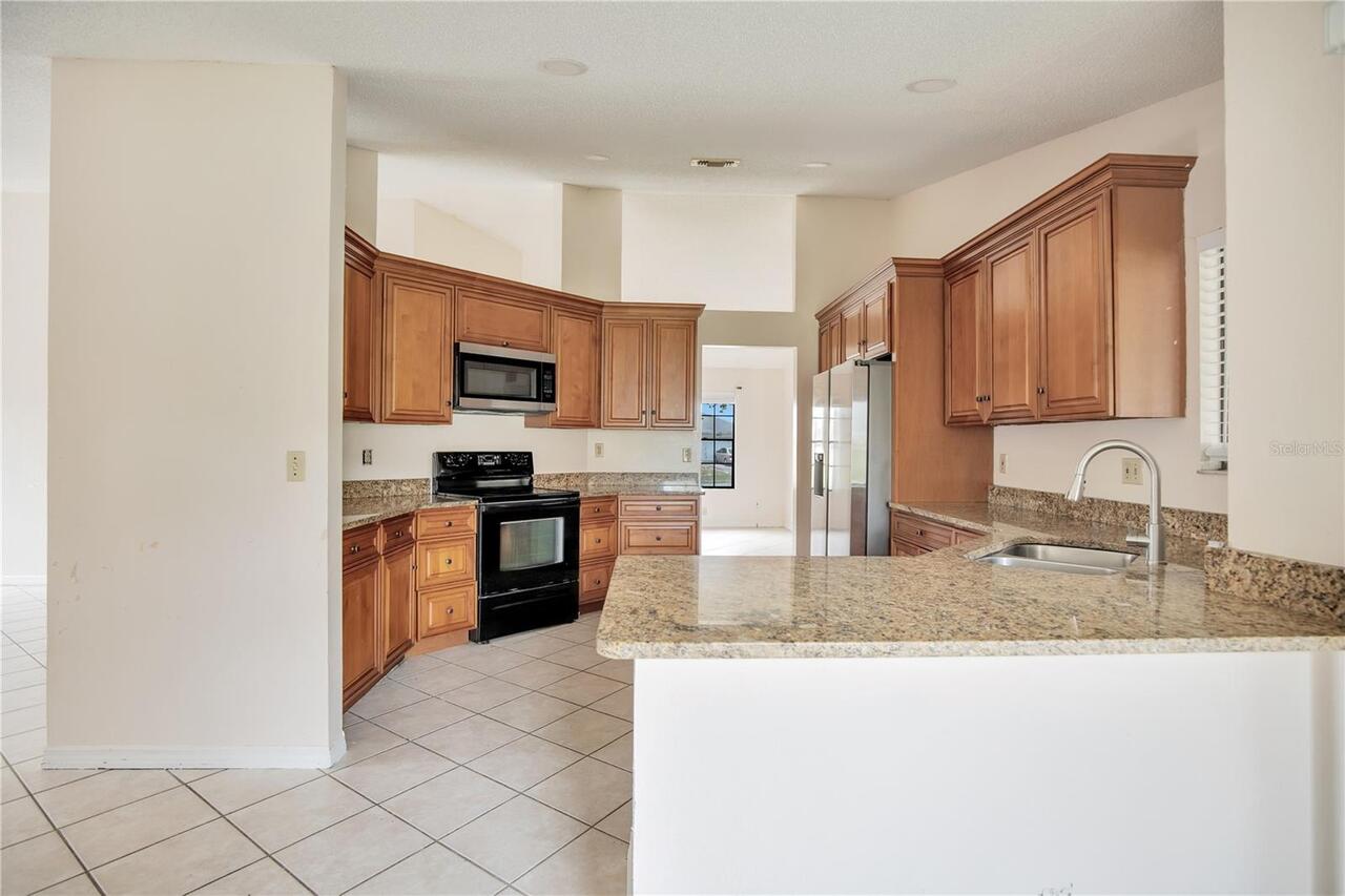Listing Photo 12