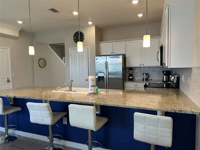 Listing Photo 8