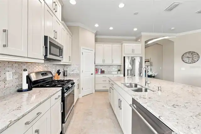 Listing Photo 16