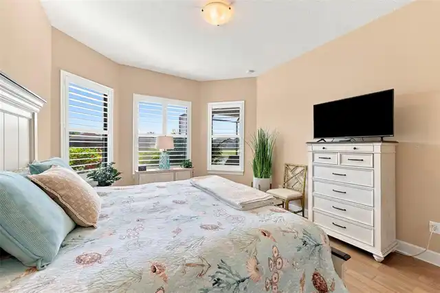 Listing Photo 28