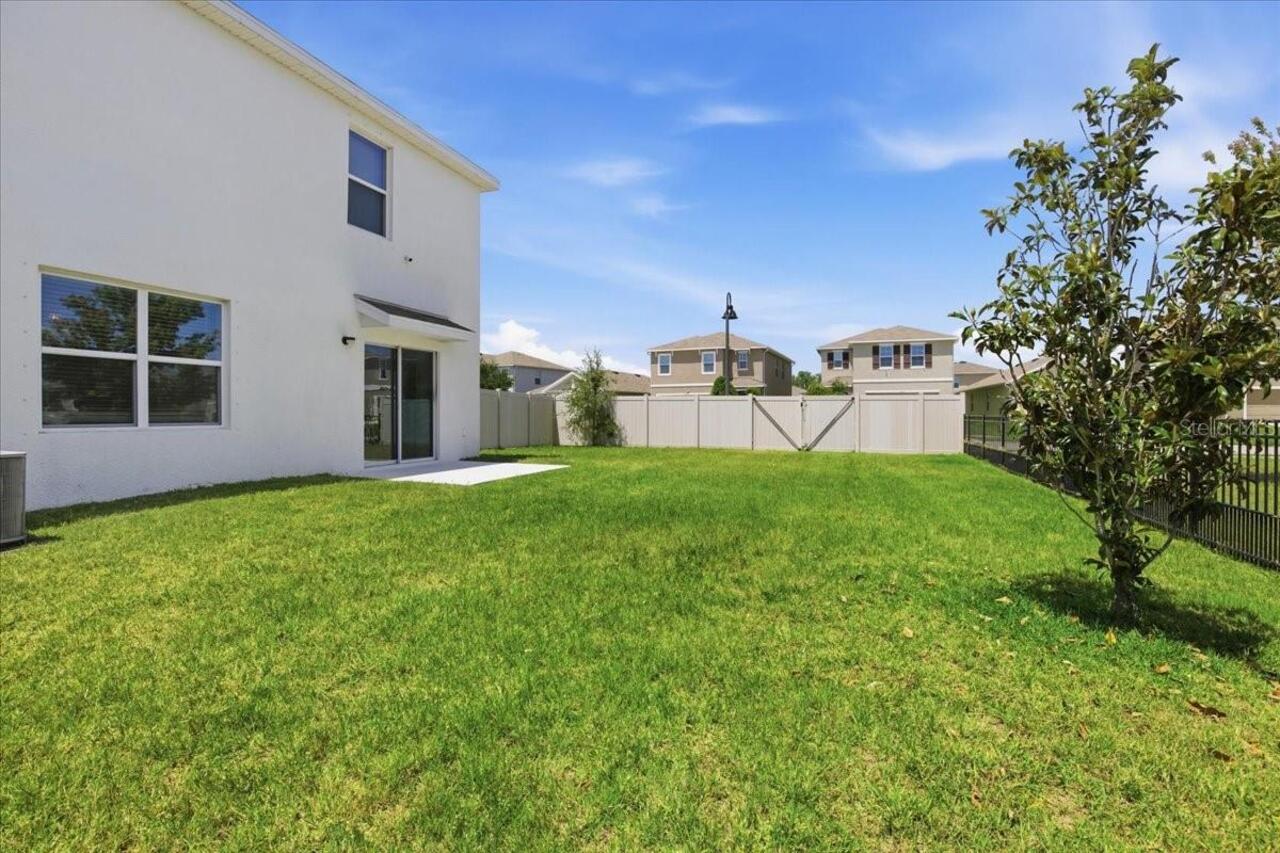 Listing Photo 8