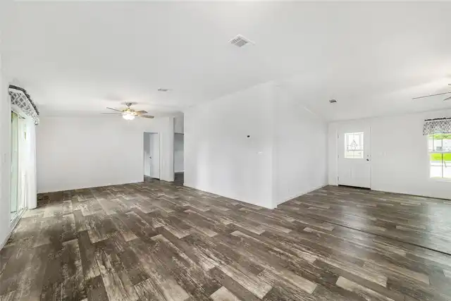 Listing Photo 7