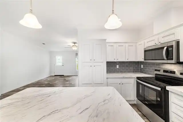 Listing Photo 15