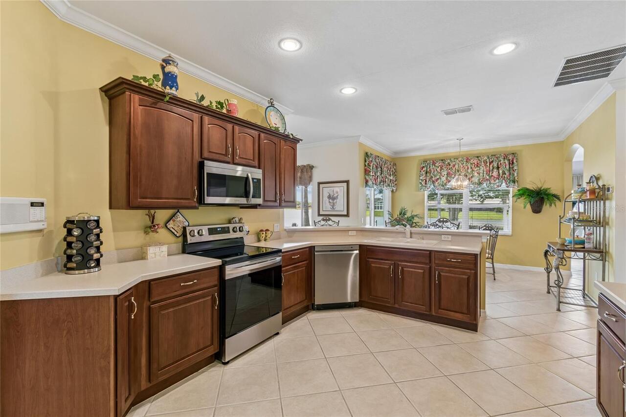 Listing Photo 11