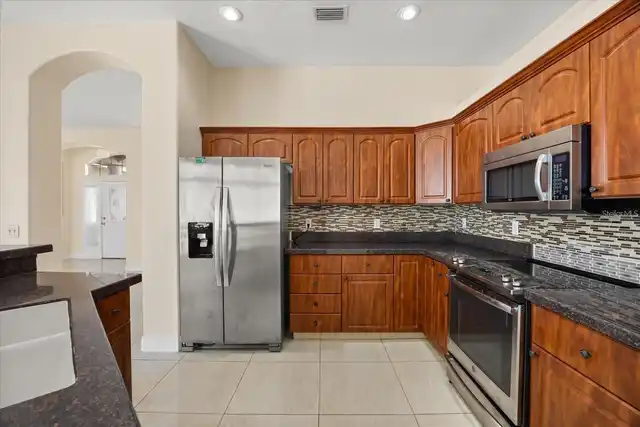 Listing Photo 7