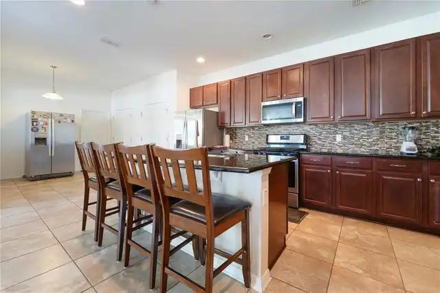 Listing Photo 8