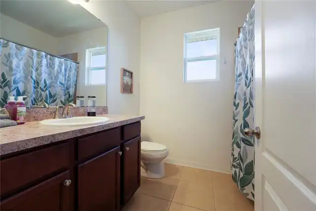 Listing Photo 12