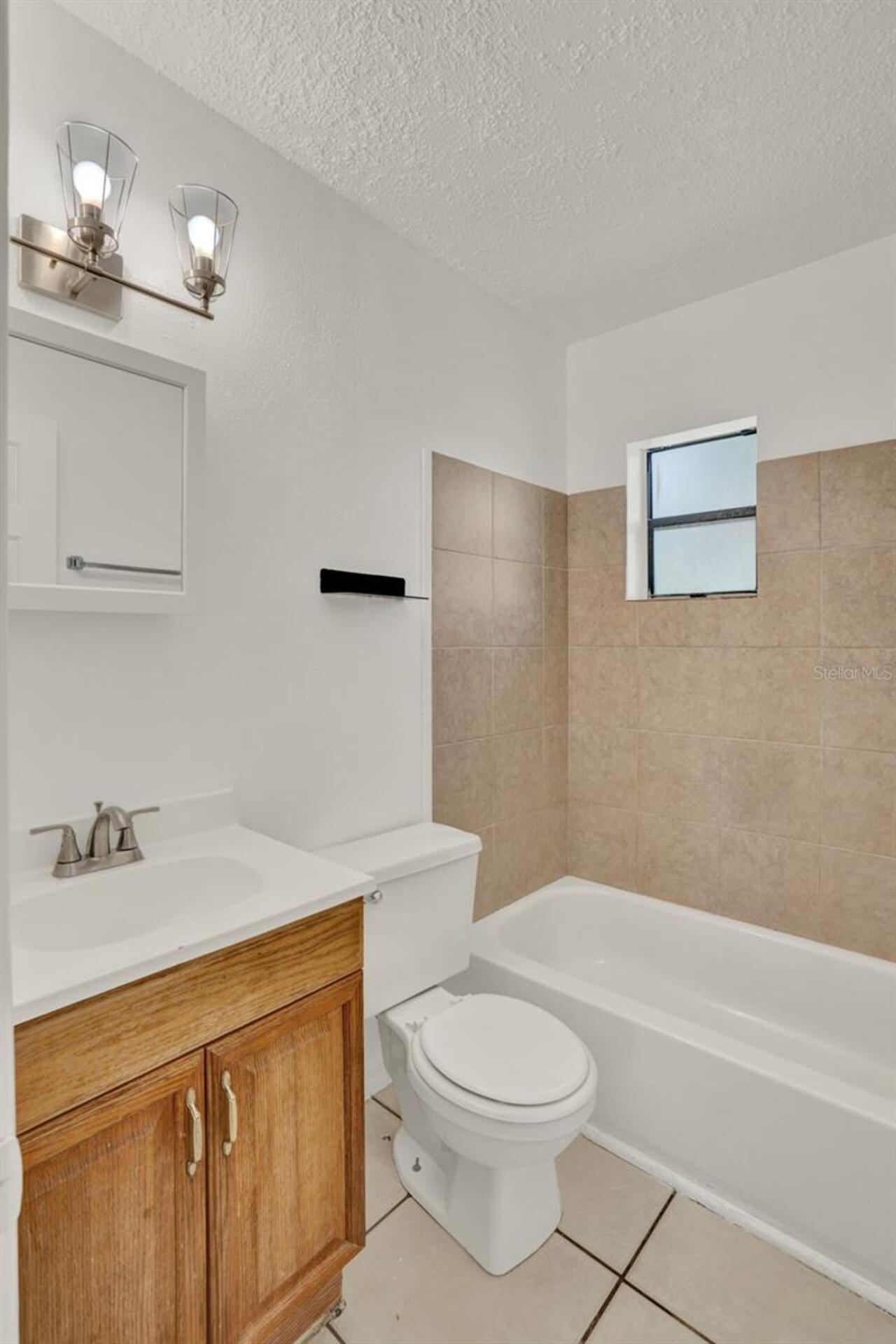 Listing Photo 12
