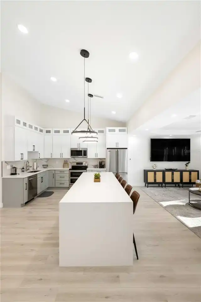 Listing Photo 15