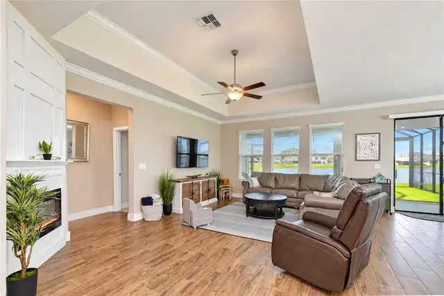 Listing Photo 12