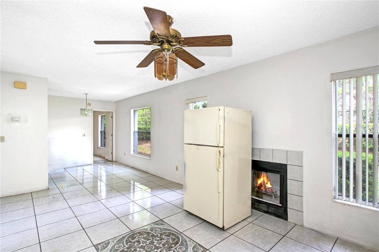 Listing Photo 11