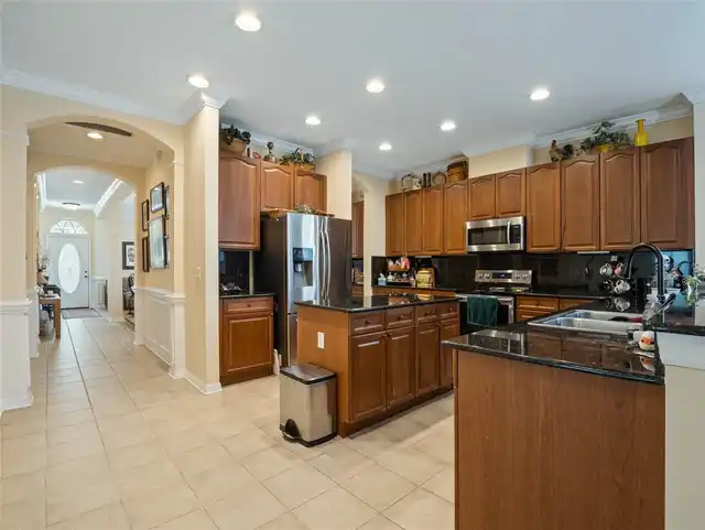 Listing Photo 9