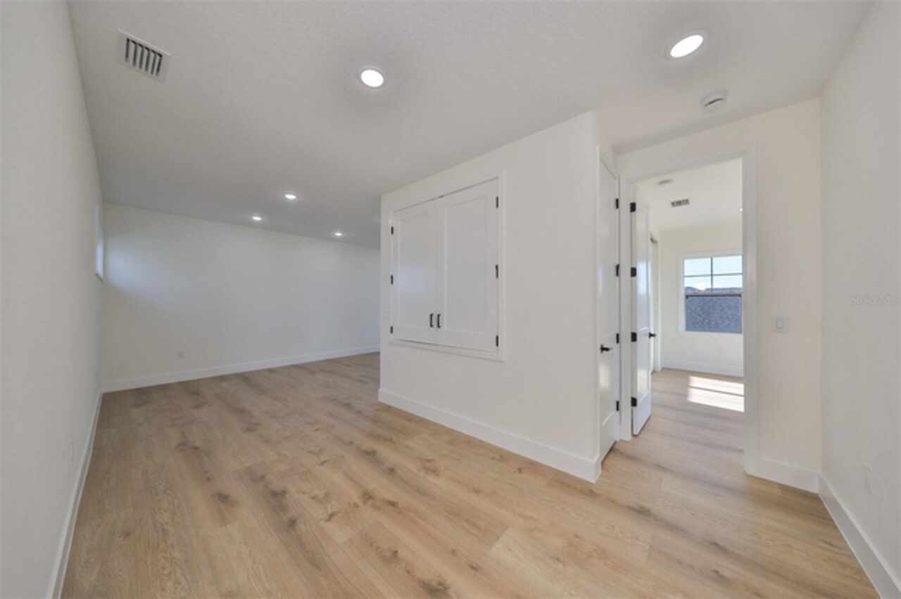 Listing Photo 33