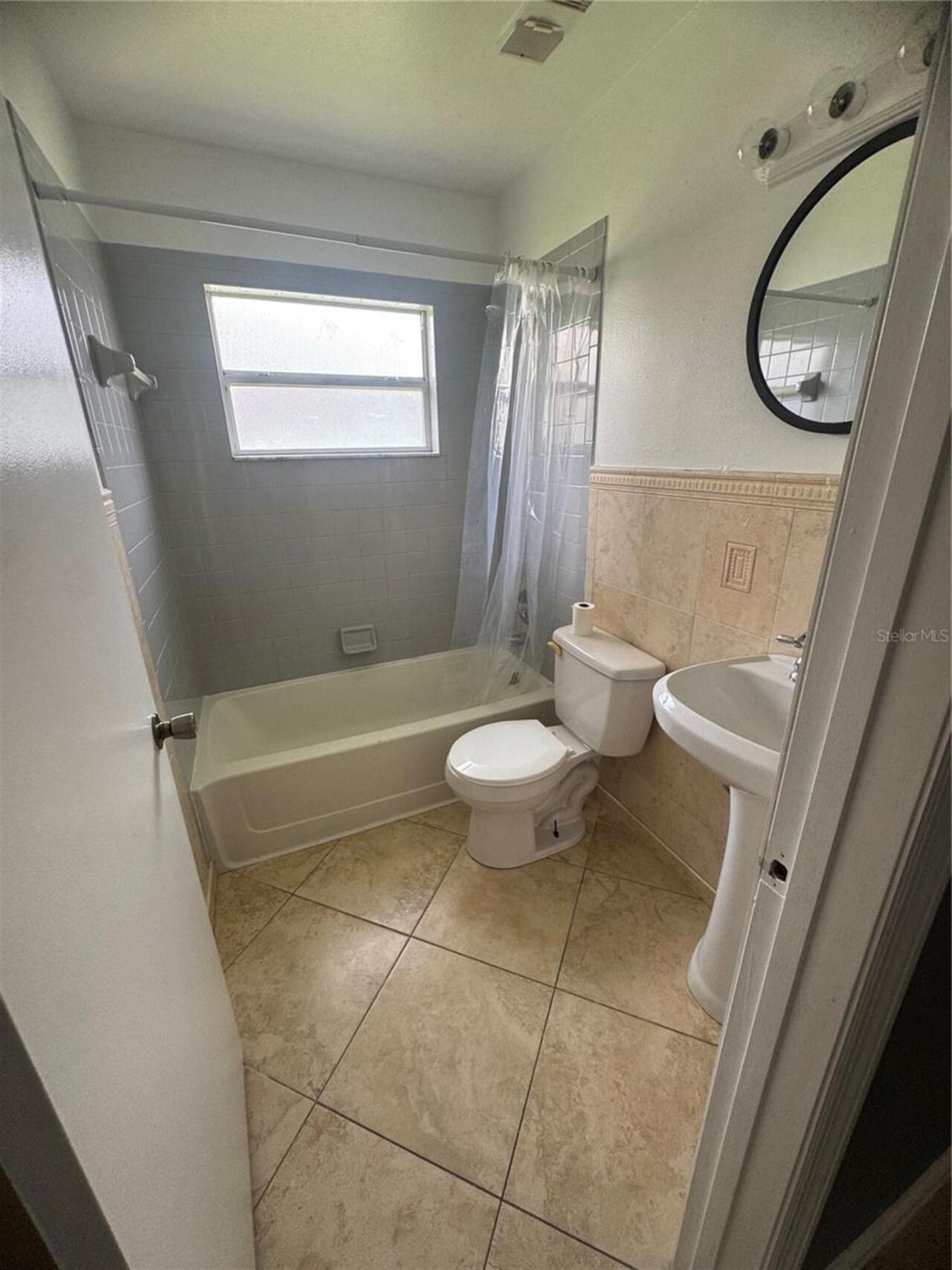 Listing Photo 11