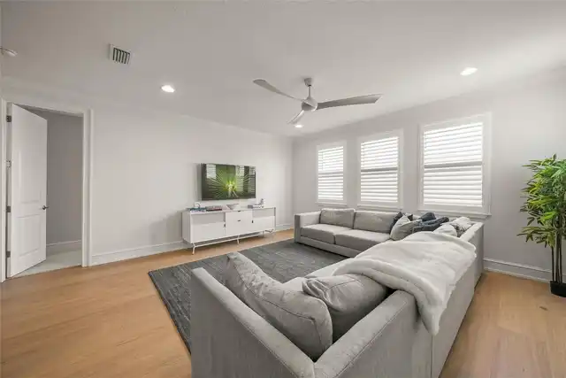 Listing Photo 43