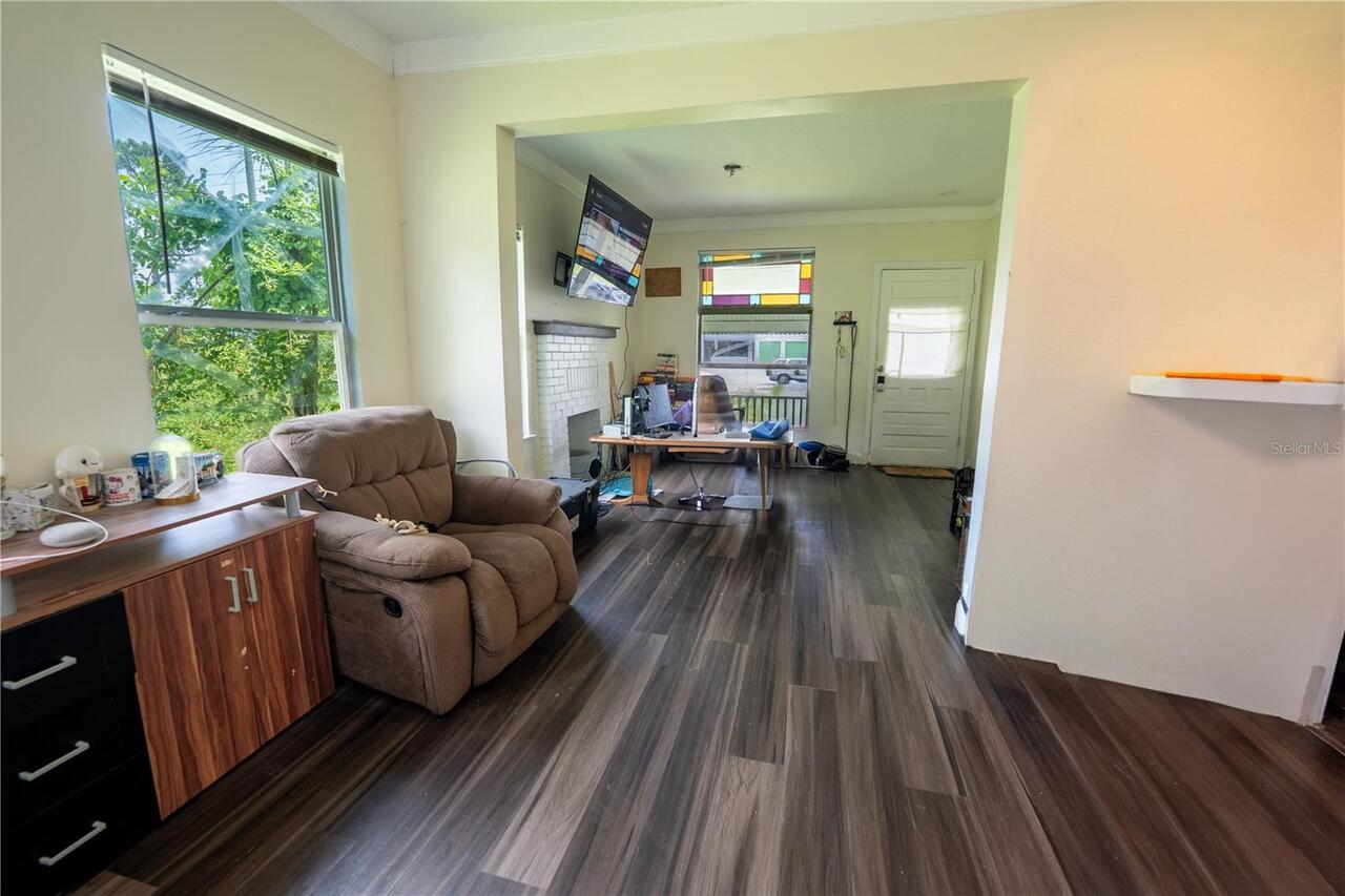 Listing Photo 10