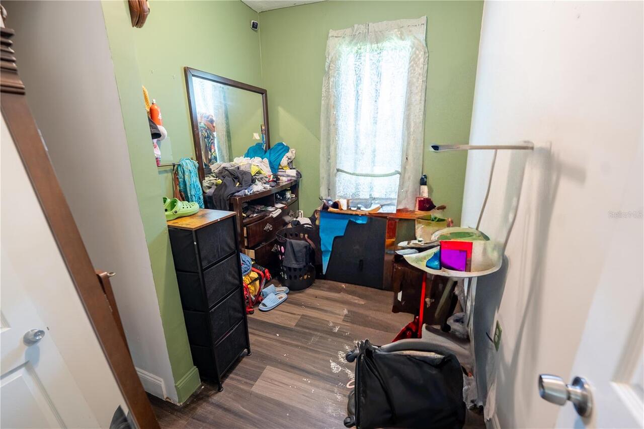 Listing Photo 12