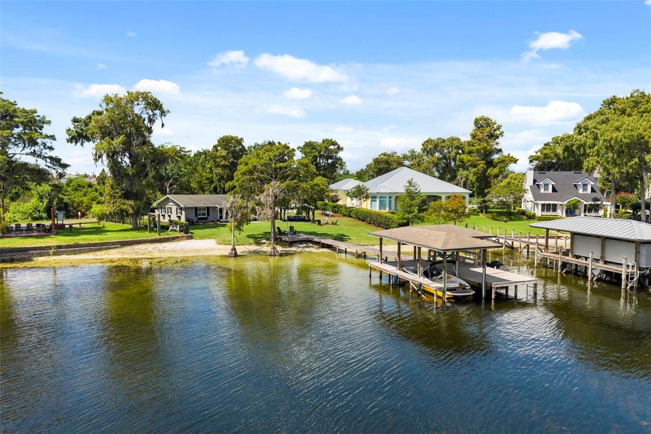 2BR, Home, 1BA, $2,200,000
Read More