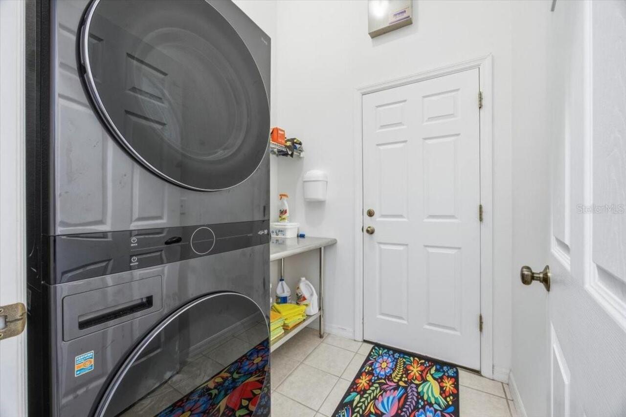 Listing Photo 11