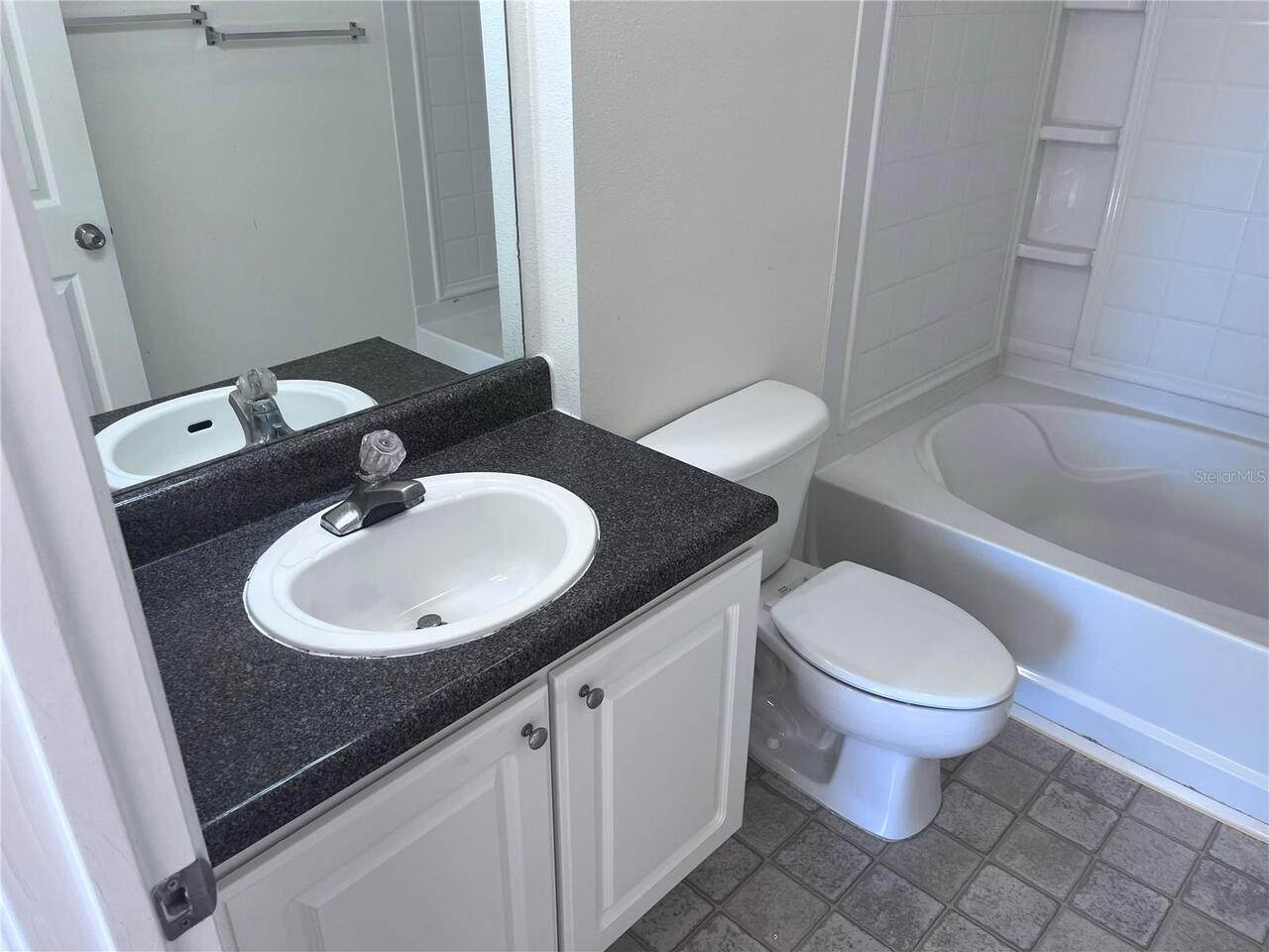 Listing Photo 11
