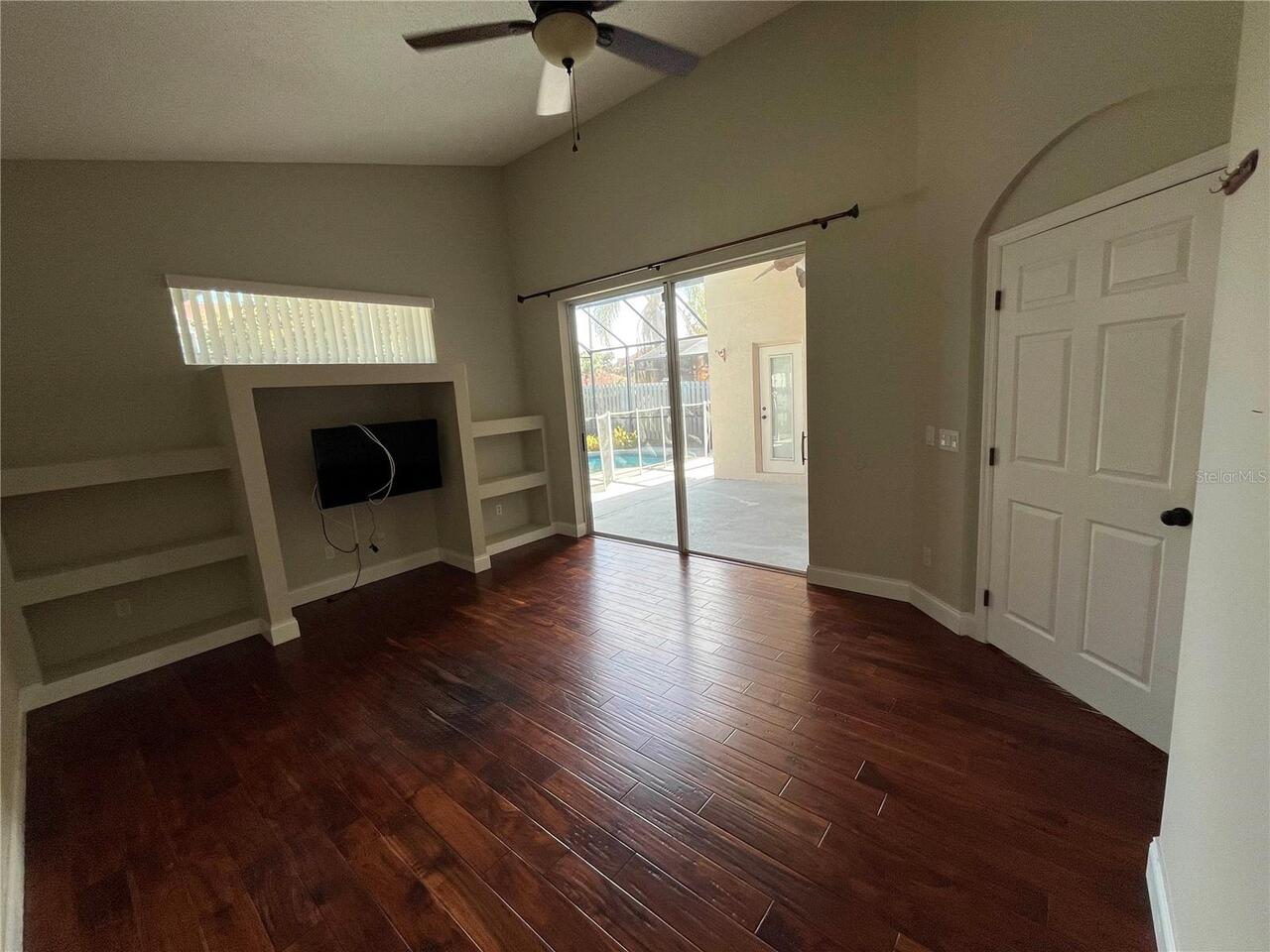 Listing Photo 9
