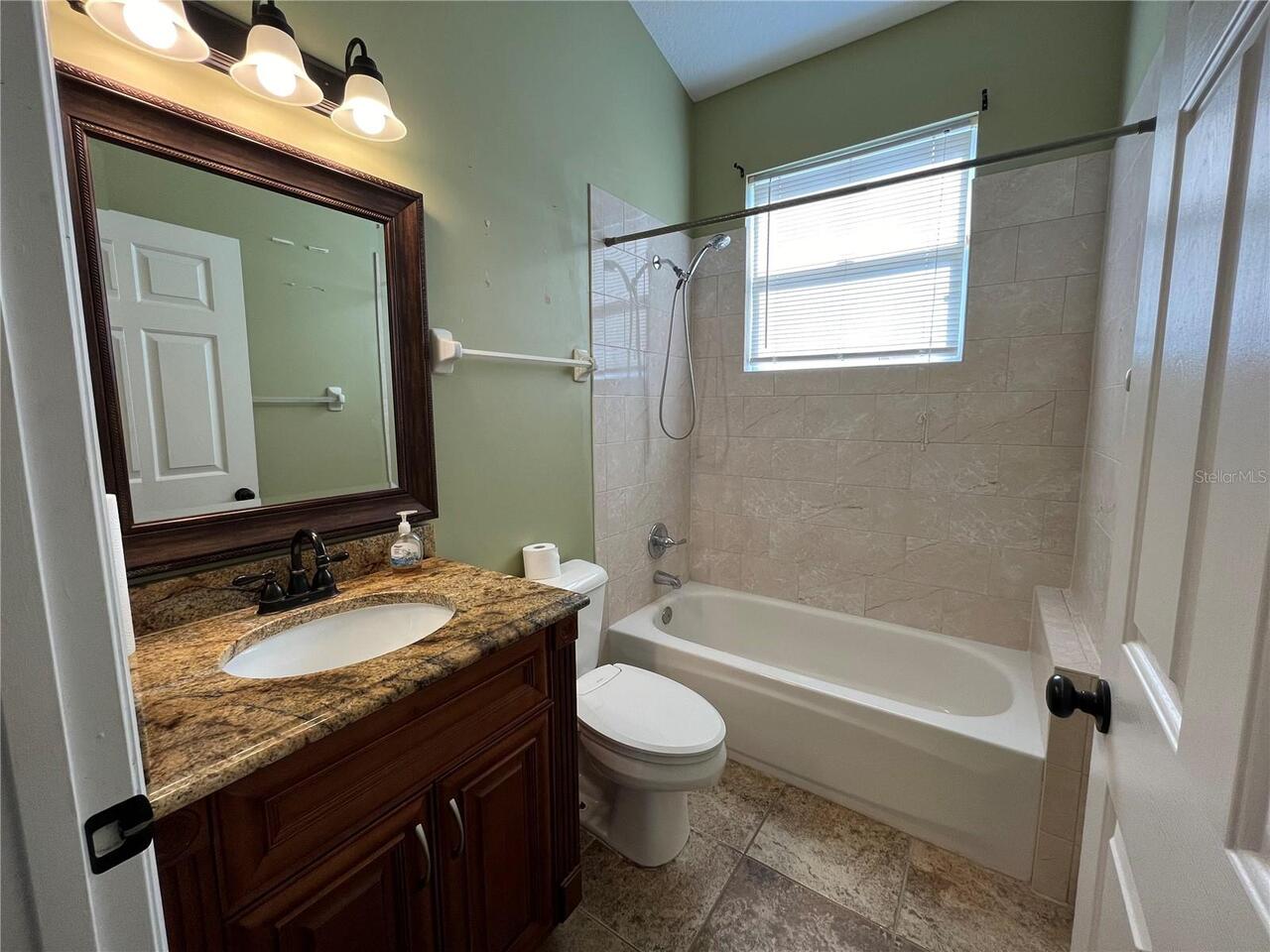 Listing Photo 16