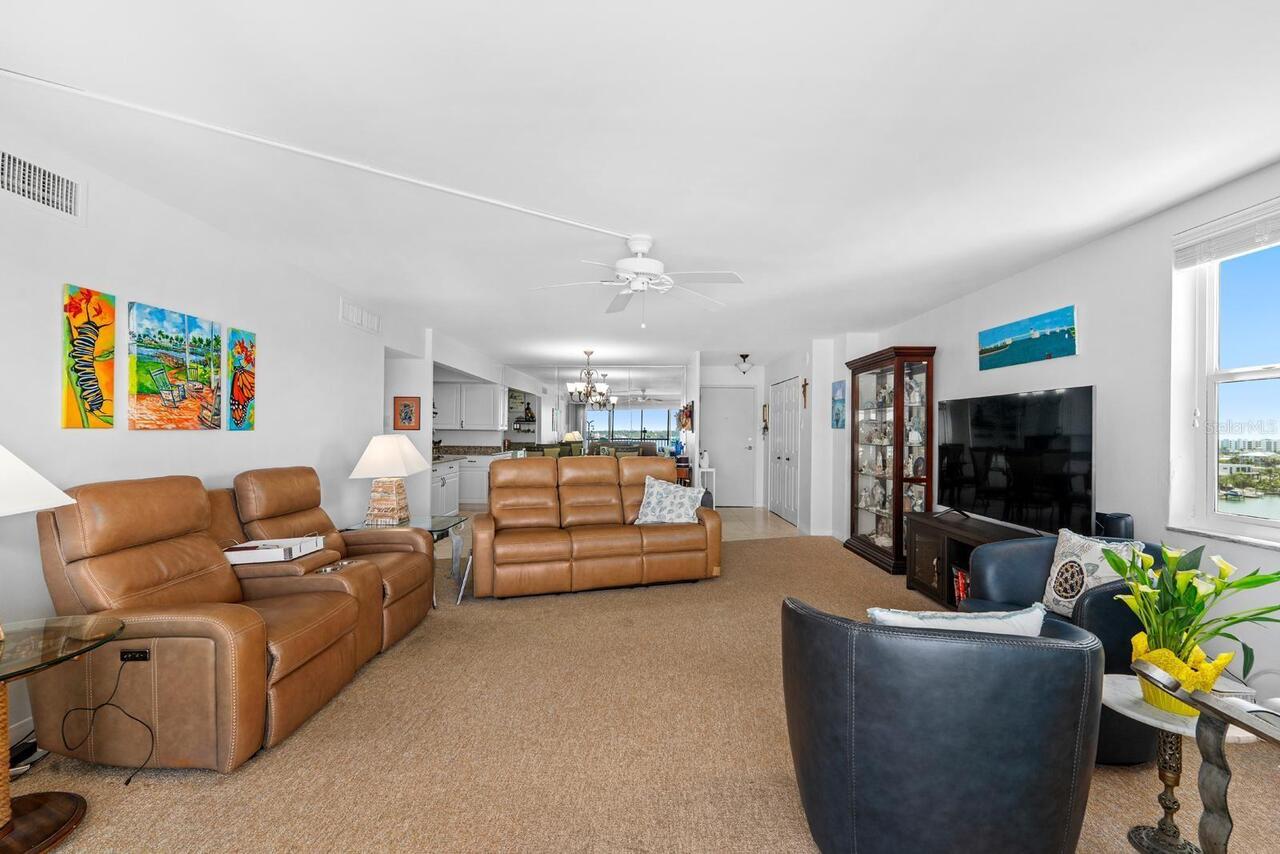 Listing Photo 8