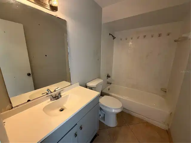 Listing Photo 10