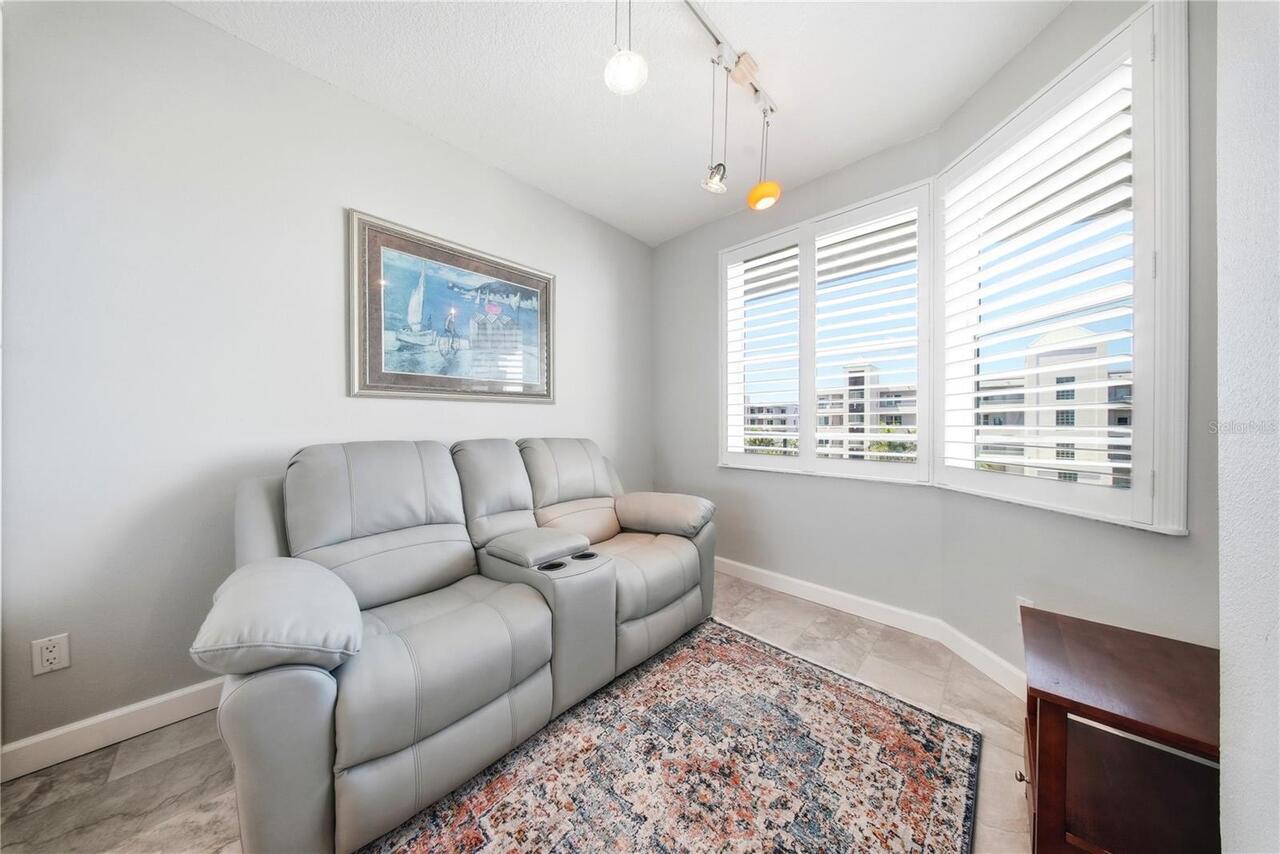 Listing Photo 14