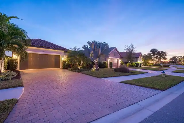 Listing Photo 38