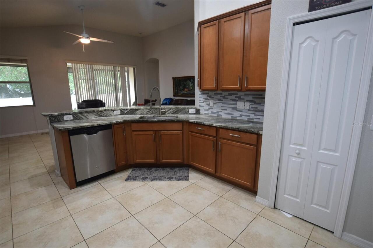 Listing Photo 12