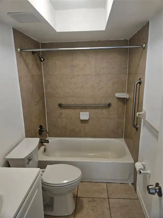 Listing Photo 6
