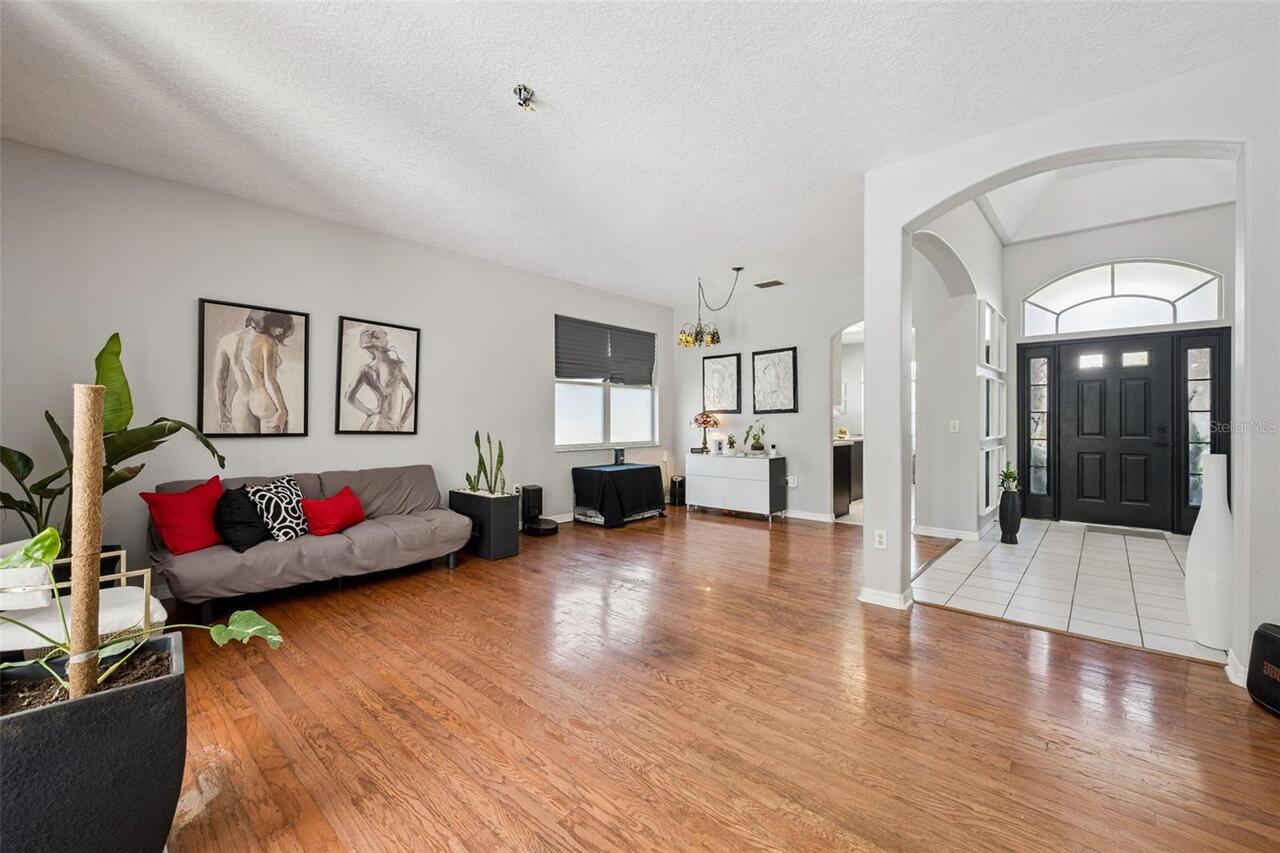 Listing Photo 8