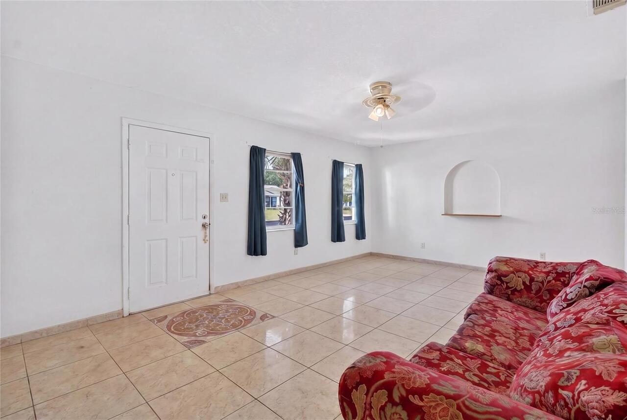 Listing Photo 9