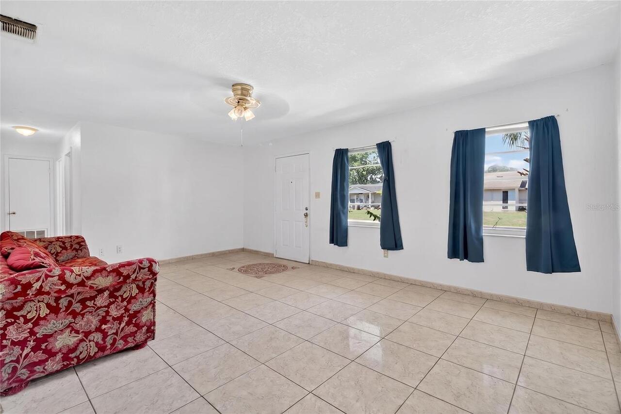 Listing Photo 10