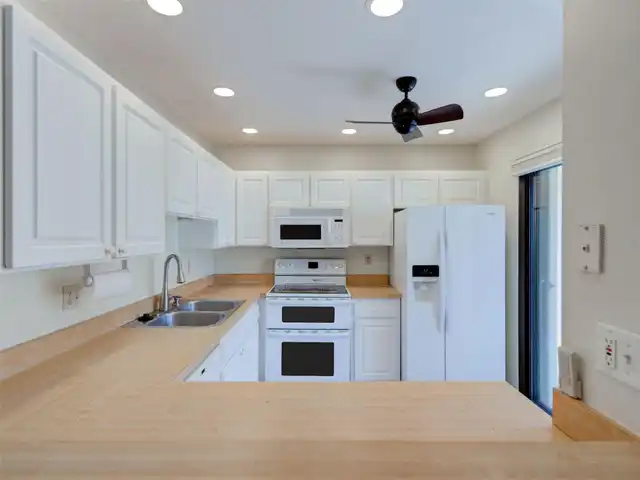 Listing Photo 8