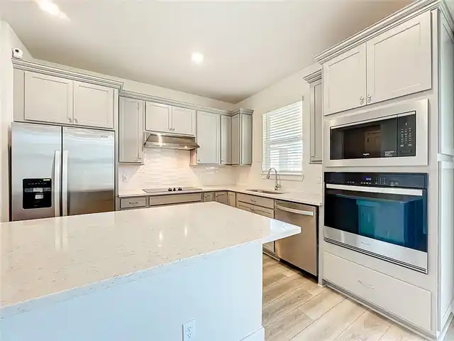 Listing Photo 15