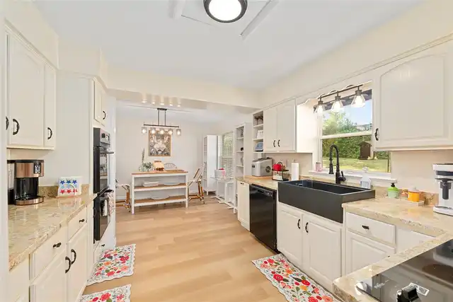 Listing Photo 32