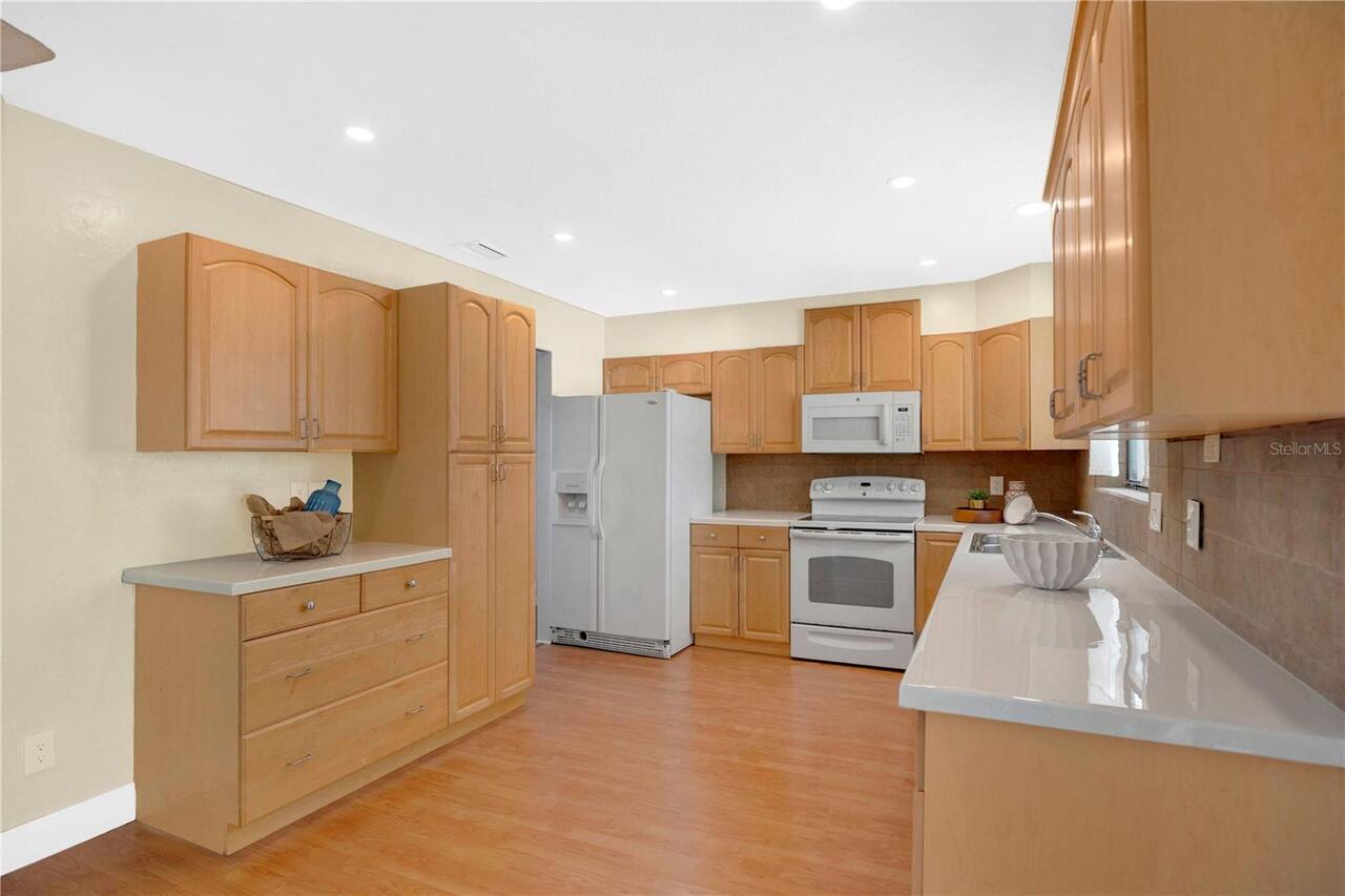 Listing Photo 17